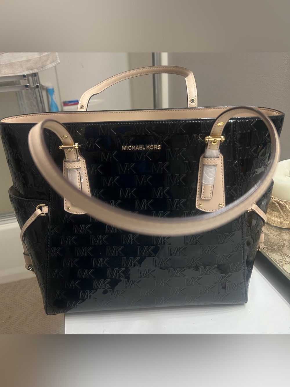 Authentic New Michael Kors Black Patent Tote with Beige Trim and MK Logo Voyager